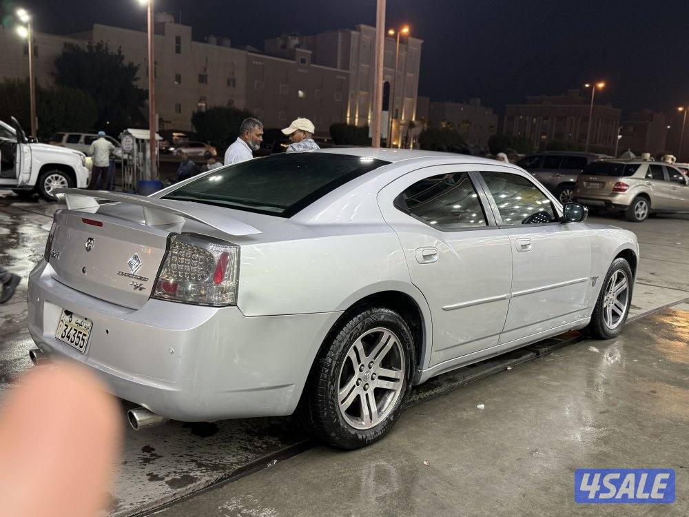 دودج شارجر 8V حالة فوق الممتاز ماشي ٢٠٠ فقط RT. Himi5