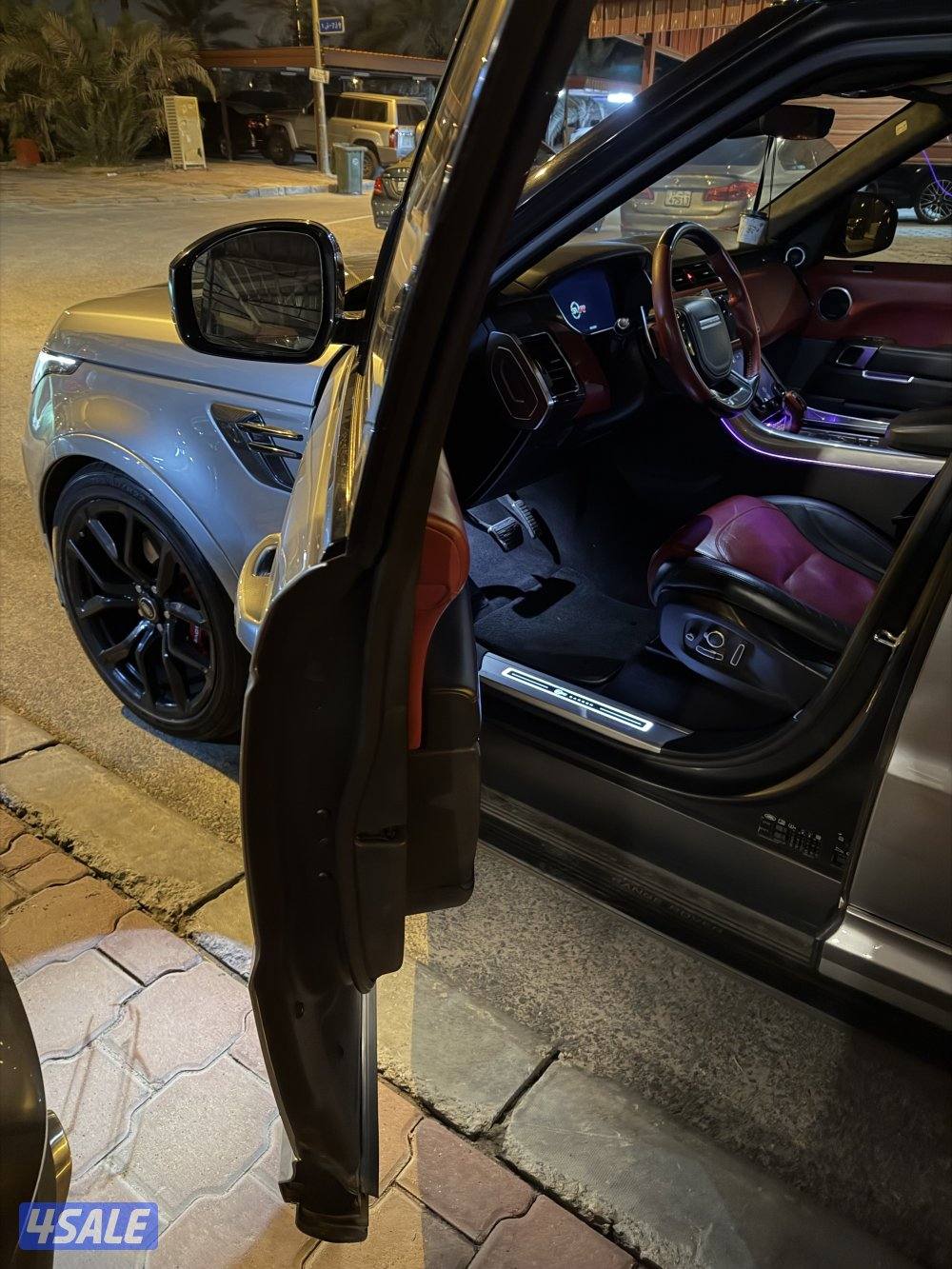 Range rover svr 2021 للبيع1