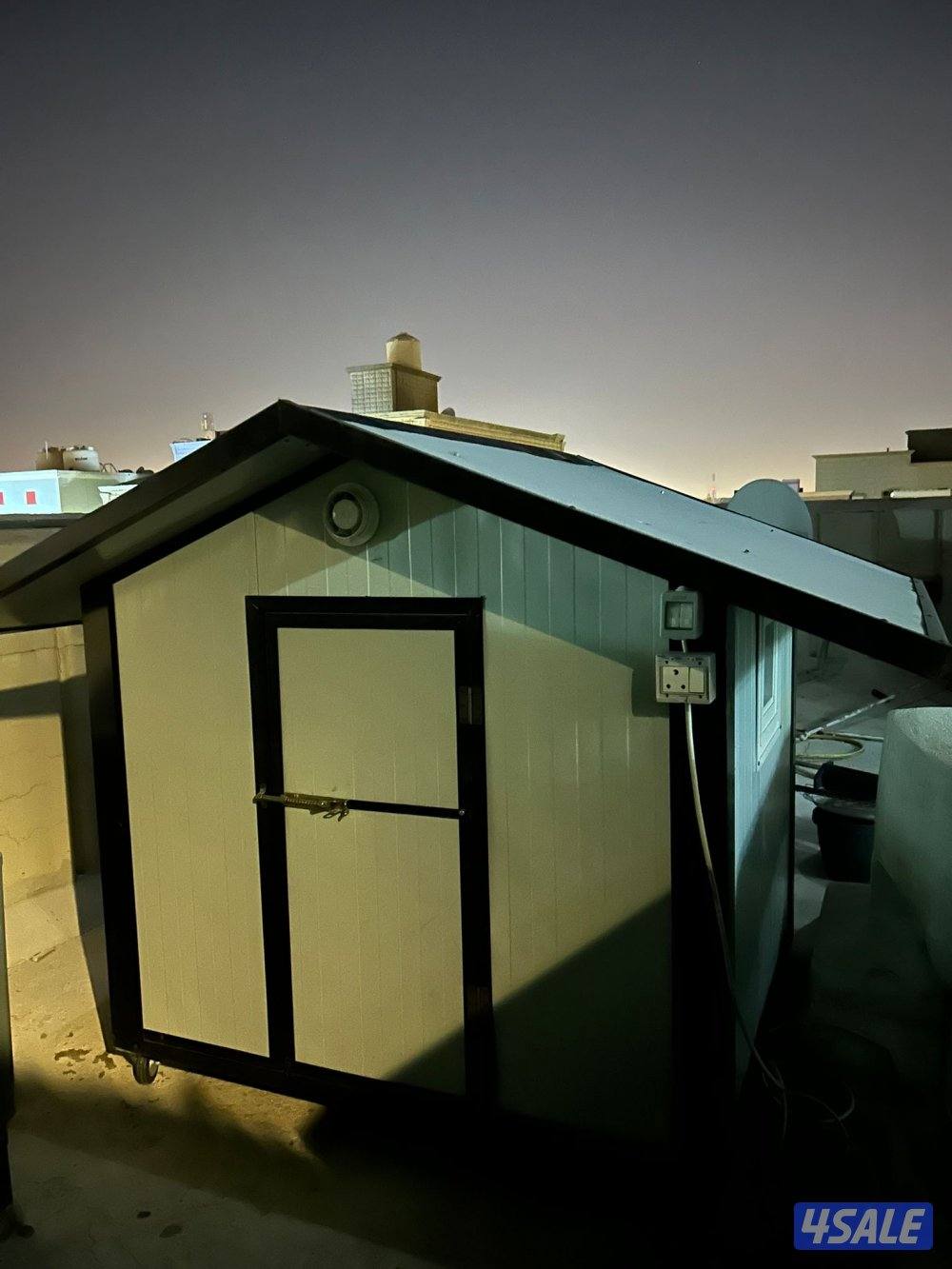 للبيع بيت حق الكلاب مقاسه 150 اب 1500