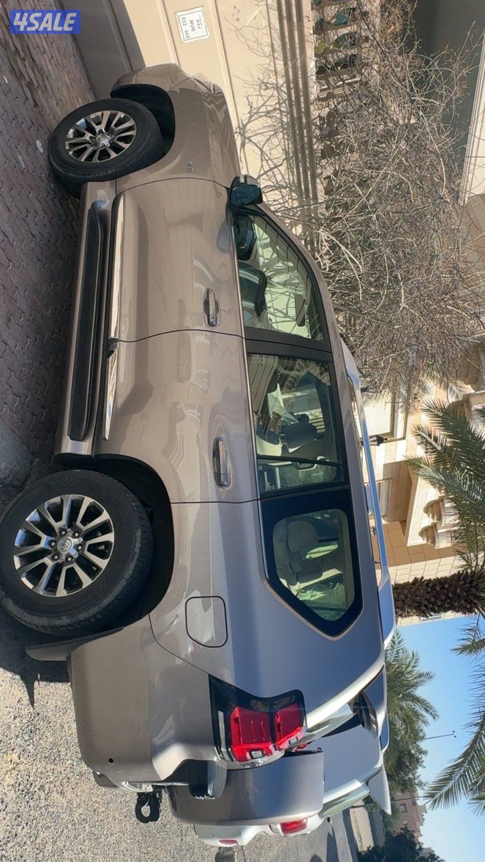 المالك الثاني برادو vx مخمل كامل المواصفات ماشي 66 الف0