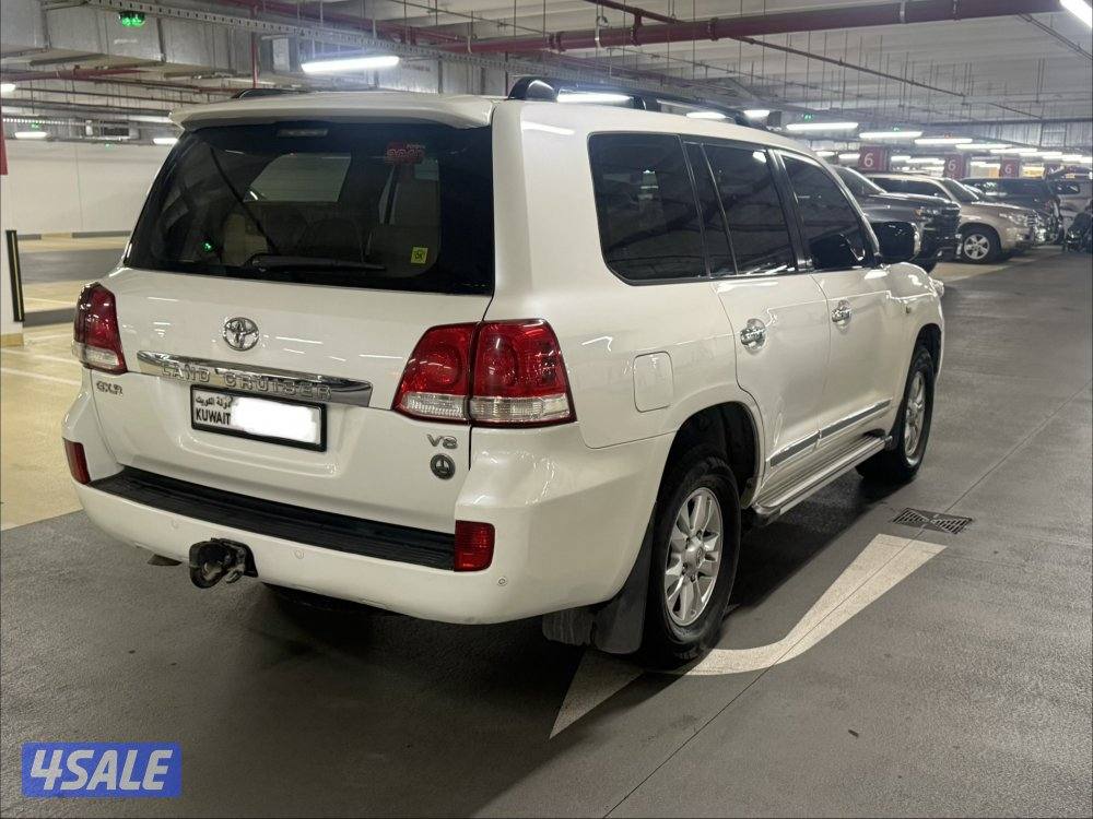 لاندكروزر GXR الساير2