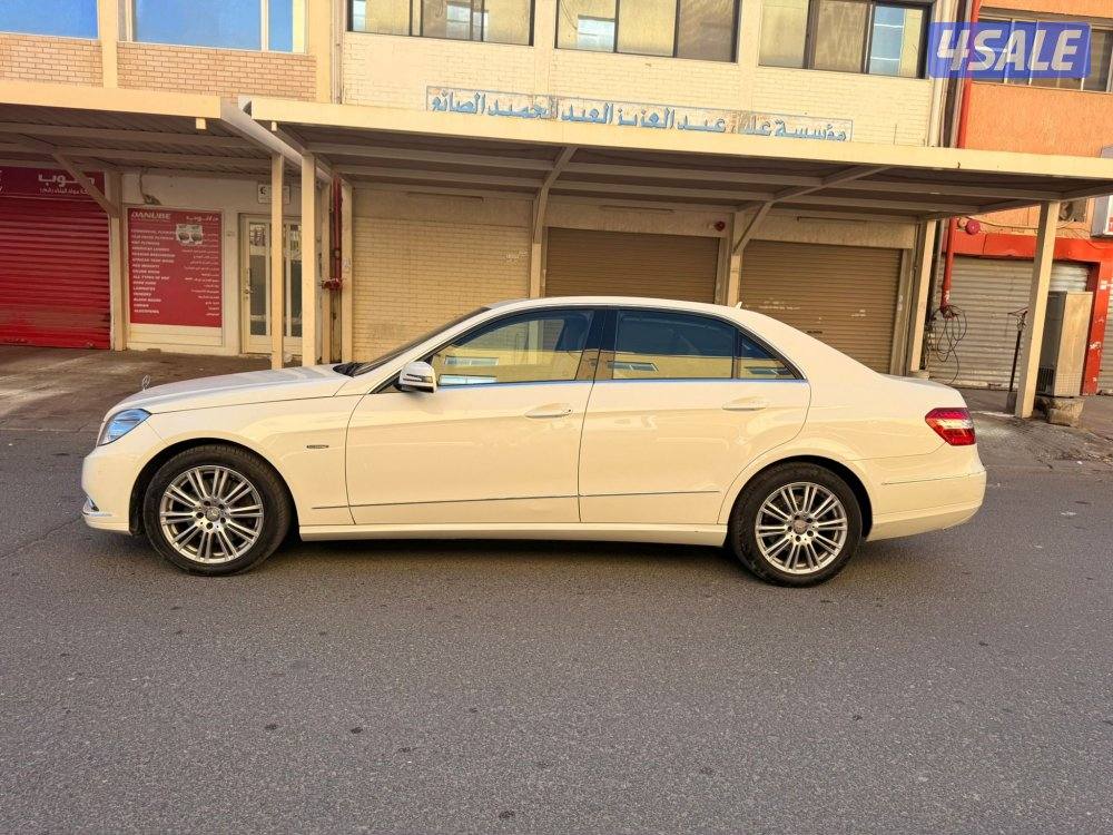 مرسيدس بنز بحالة فوق الممتازة سيرفيس منتظم حتي الآن3