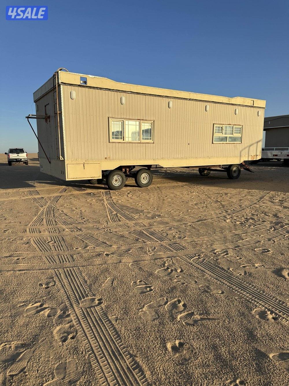 للبيع كبره ١٠ في ٤ مصنع سعودي مقسمه مطبخ ٥ وغرفه ٥2