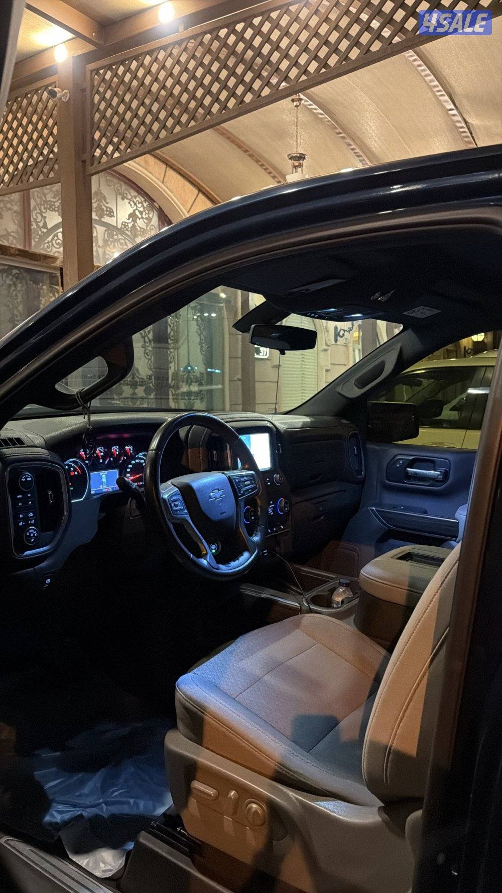 للبيع وانيت سلفرادو تريل بوس كامل المواصفات5