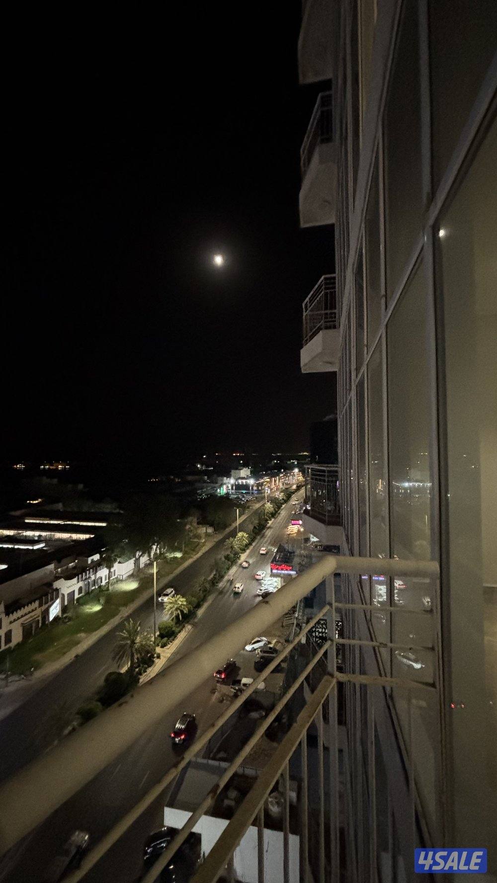 إطلالة بحرية غرفة و صالة مع لوبي مجهز بالكامل و مسبح خارجي6