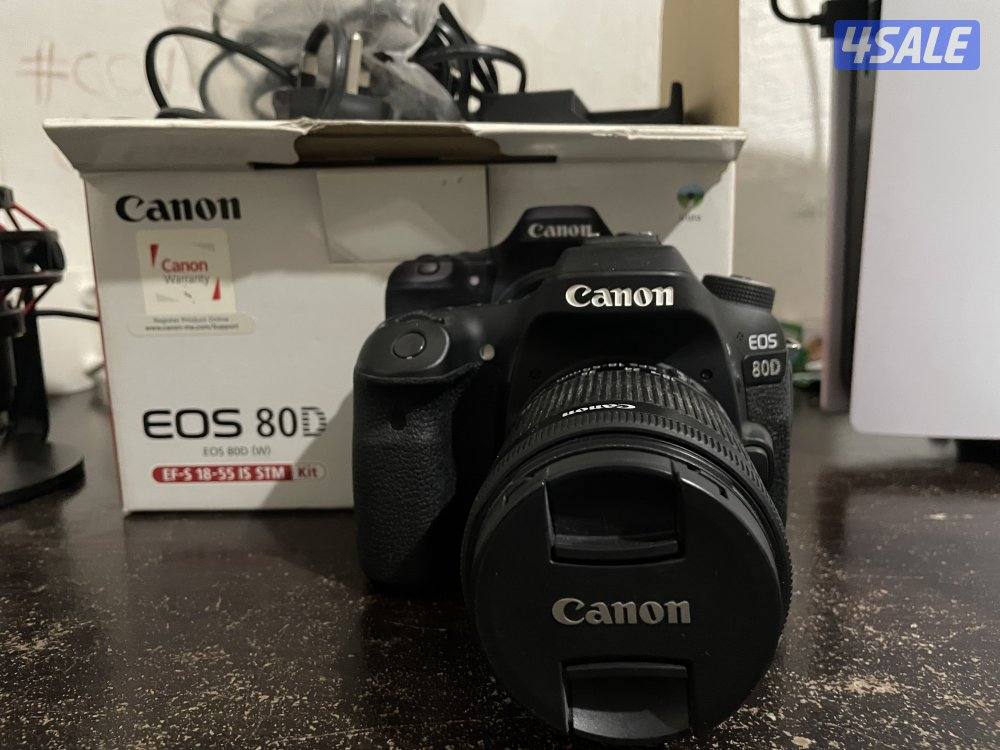 للبيع كامرتين وعدستين0