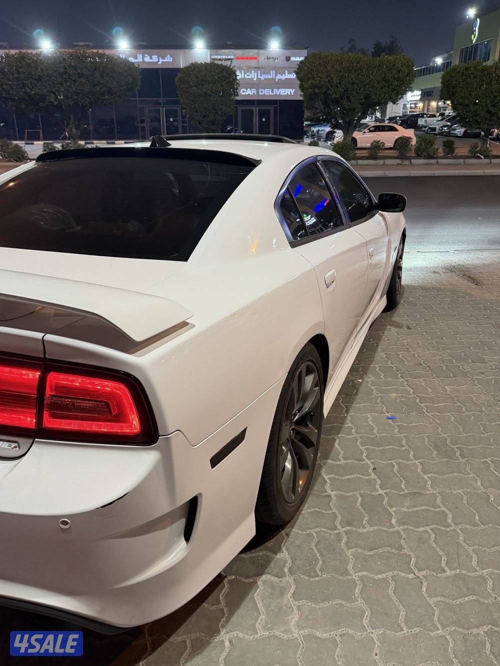 تشارجر SRT8  2013 اصلي تصريح اكزوز من الوكالة مختوم من المرور نظيييييف4