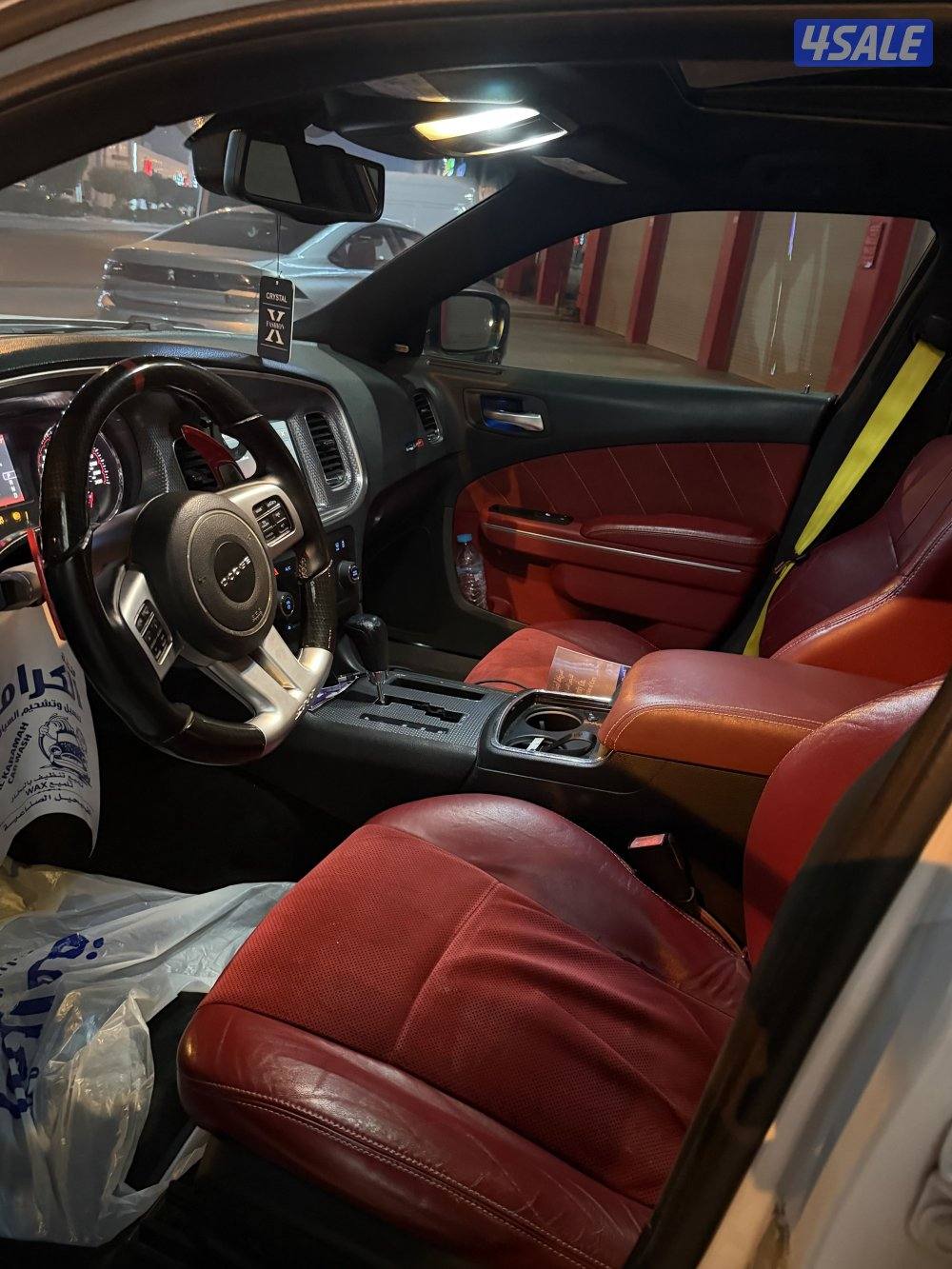 تشارجر SRT8  2013 اصلي تصريح اكزوز من الوكالة مختوم من المرور نظيييييف10