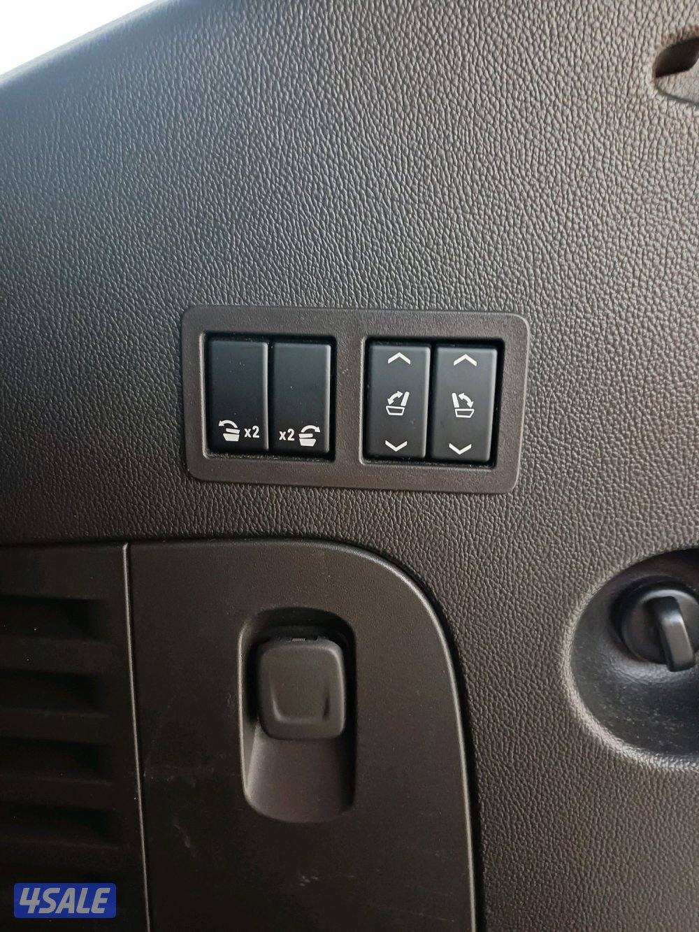 للبيع تاهو RST /201812