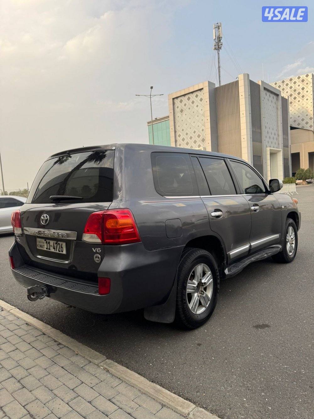 لاند كروزر8