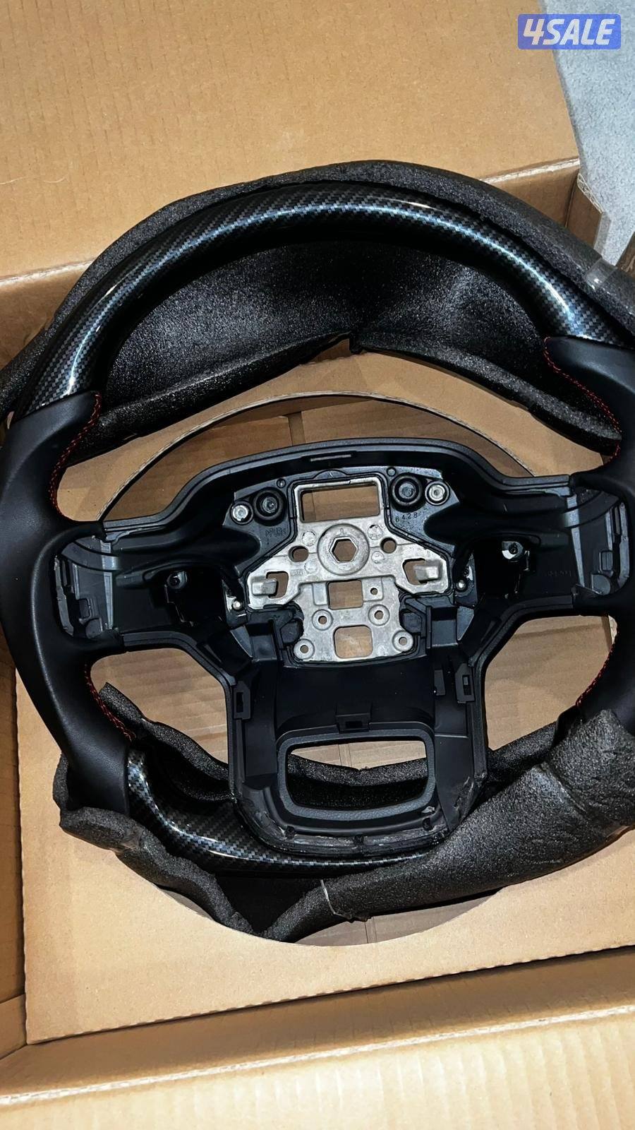 سكان كاربون فايبر من وكاله فورد مو مستعمل اب كرتونه0