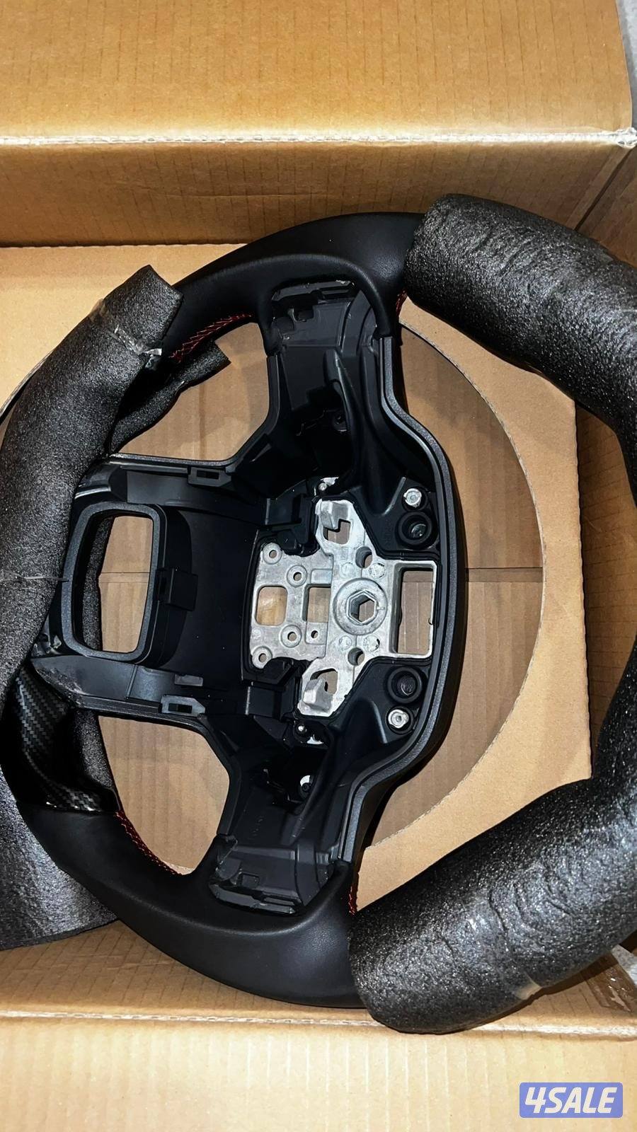 سكان كاربون فايبر من وكاله فورد مو مستعمل اب كرتونه2