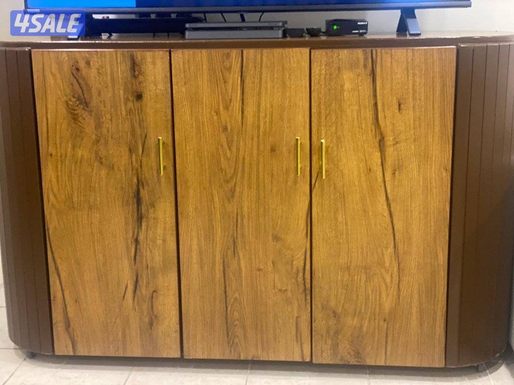 للبيع طاولة تلفزيون / بوفيه سفرة0