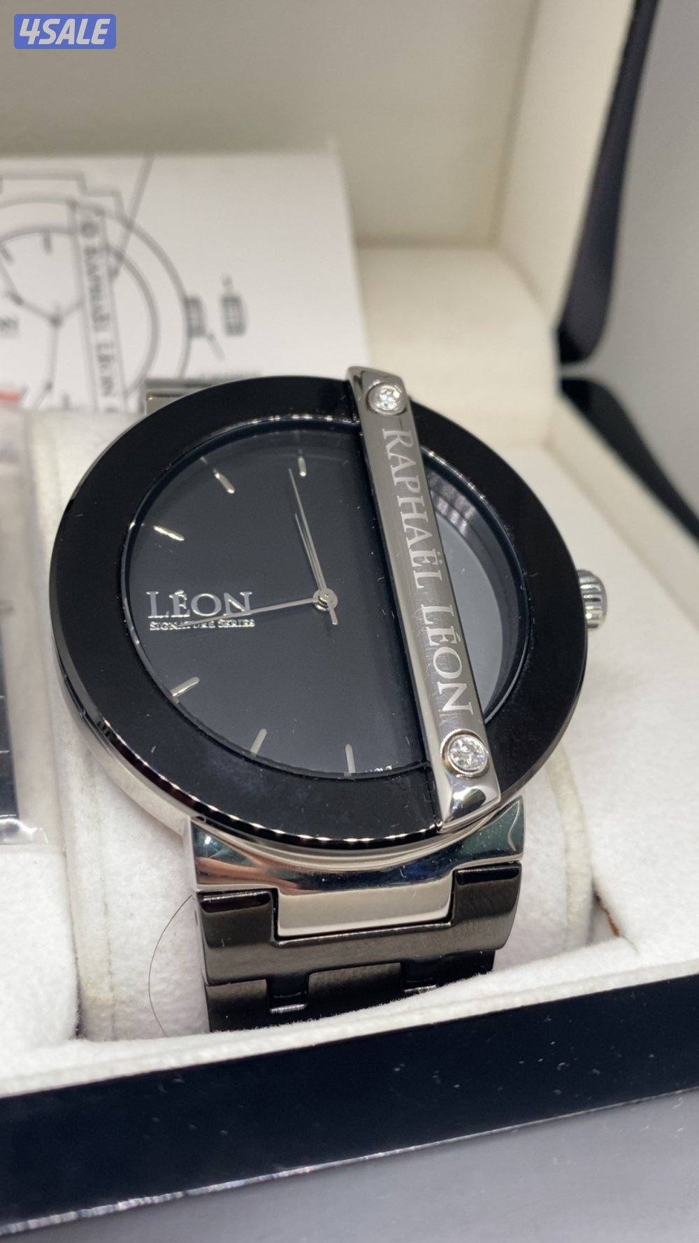 ساعة ليون رافائيل المميزة0