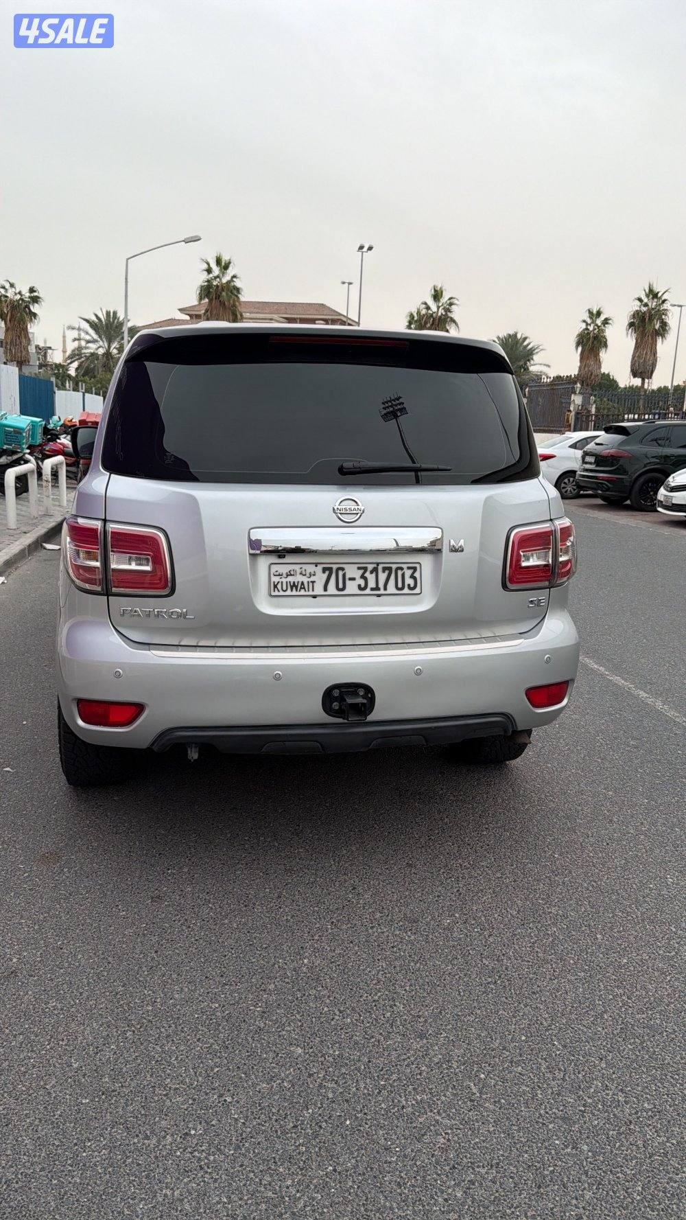 للبيع باترول SE موديل ٢٠١٤ ماشي ١٩٩ لونه سلڤر ومن الداخل بيج شرط الفحص0