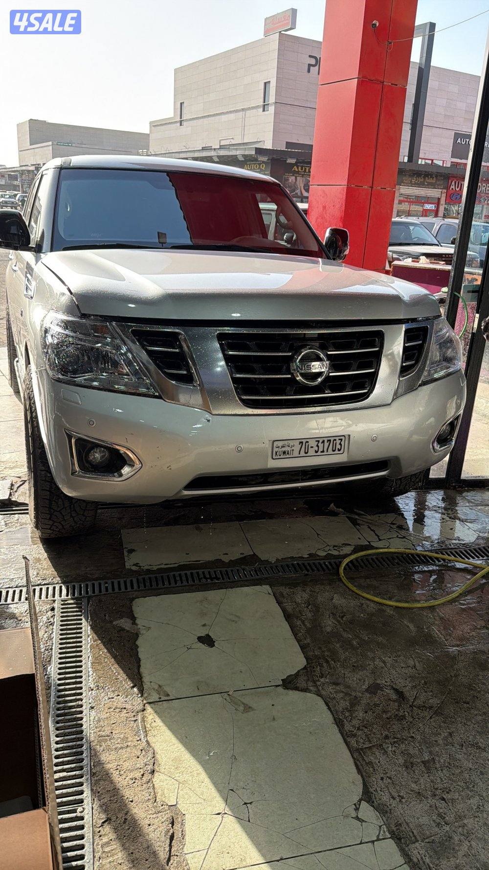 للبيع باترول SE موديل ٢٠١٤ ماشي ١٩٩ لونه سلڤر ومن الداخل بيج شرط الفحص8