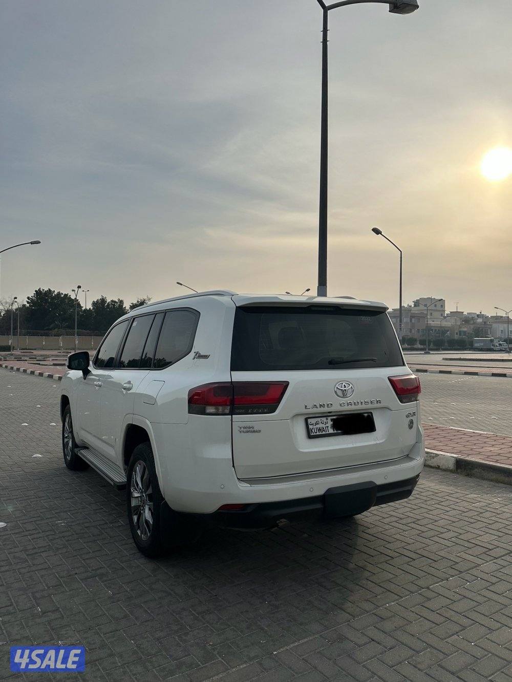 لاند كروزر 2022 twin turbo2