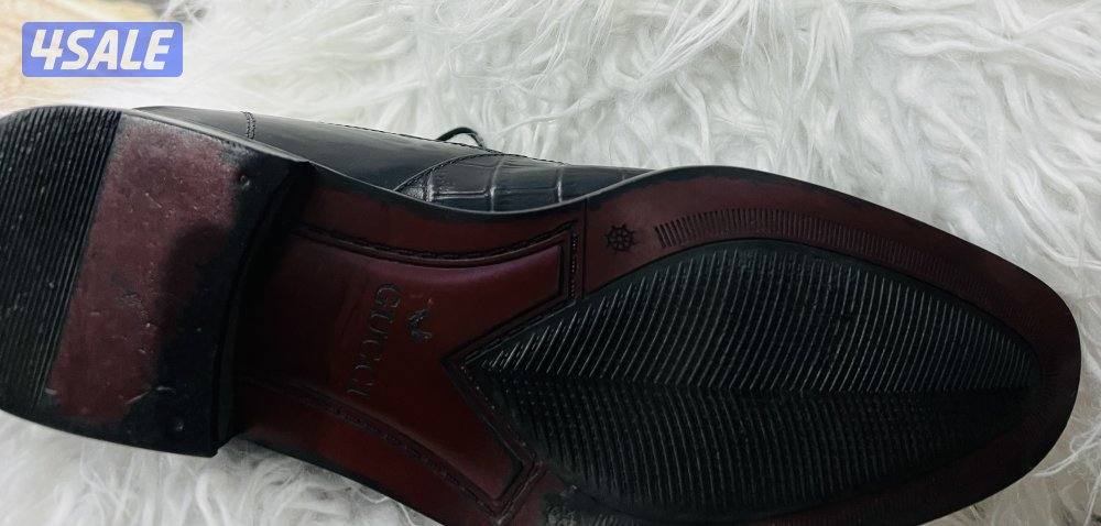 للبيع حذاء قوتشي رسمي2