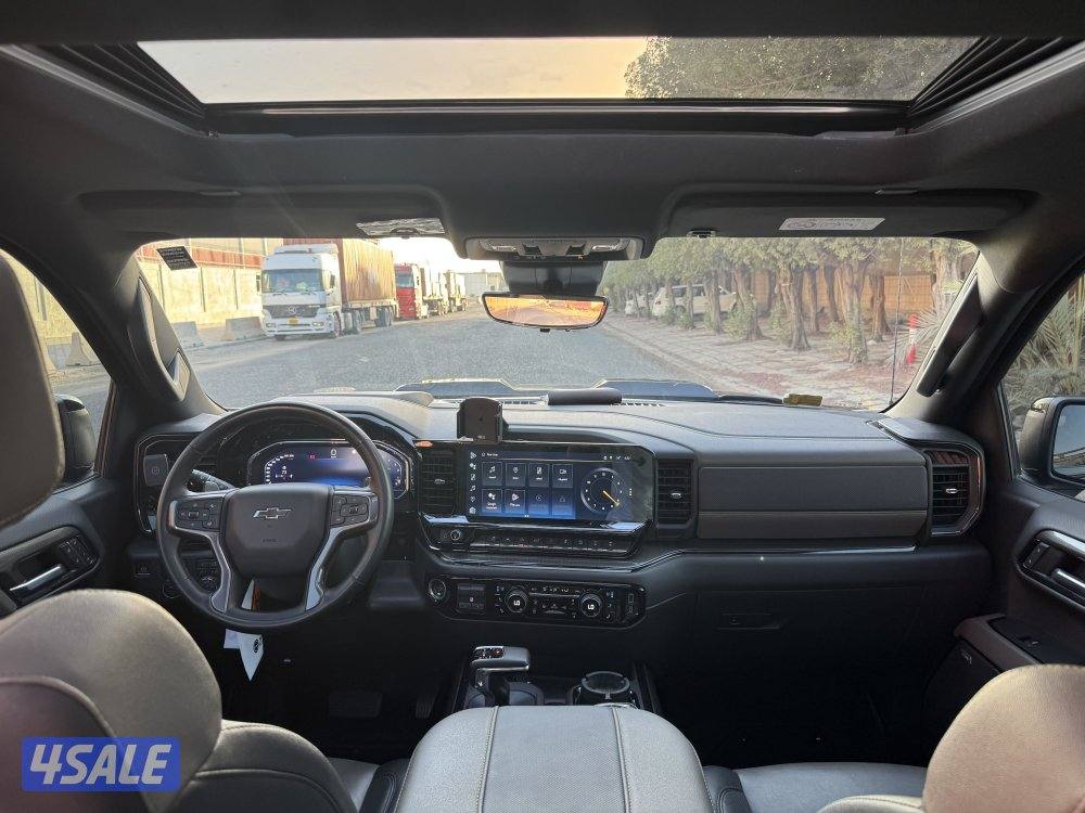 للبيع سلفرادوا ZR25