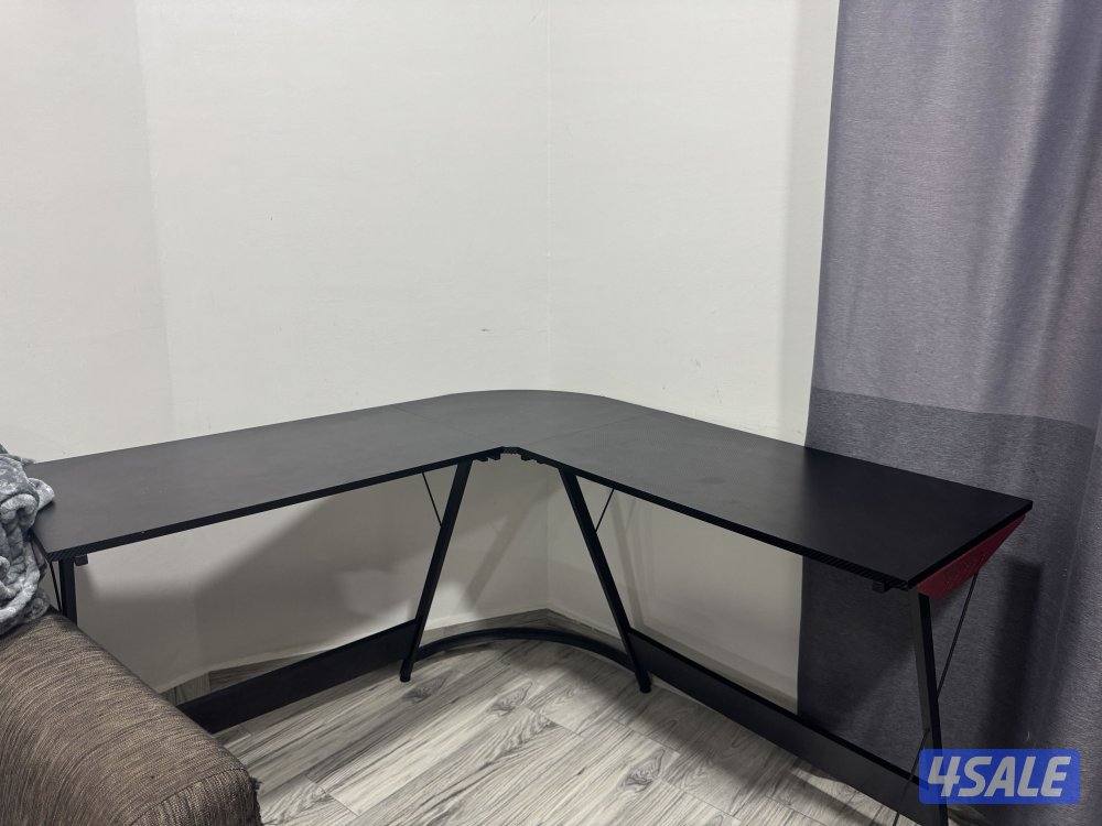 طاولة بي سي0