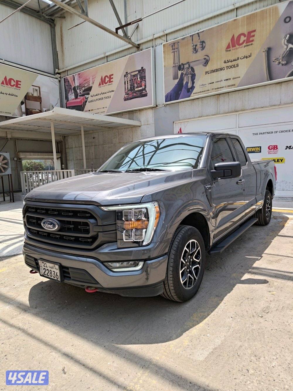 Ford F150 Sport0