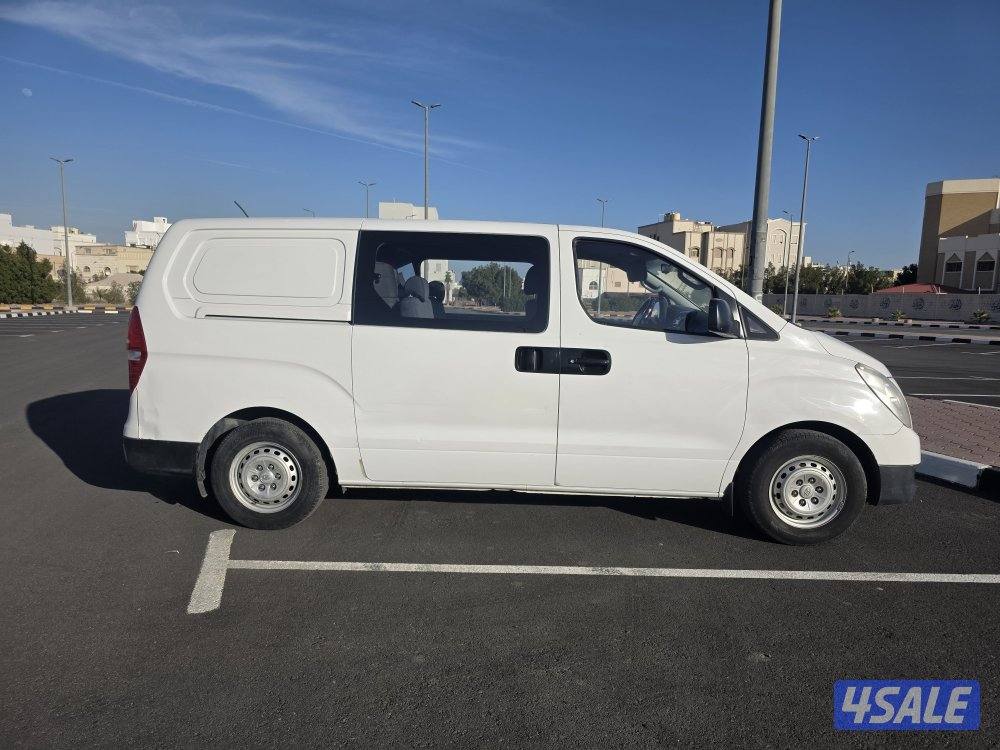 هيونداي H1 بوكس مقفل6