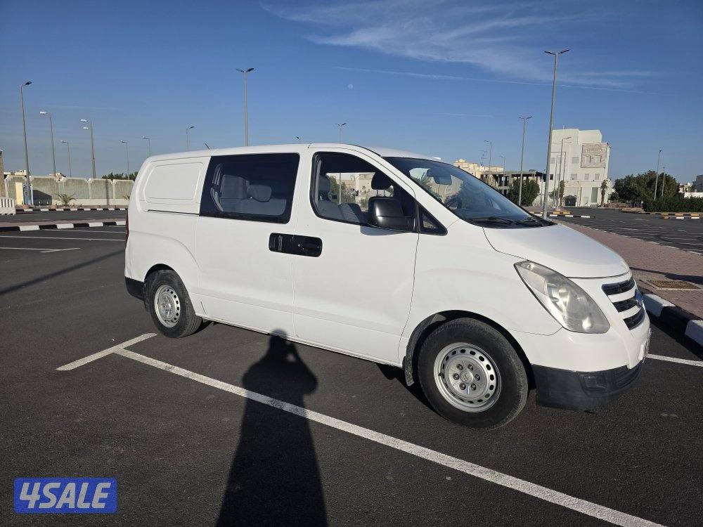 هيونداي H1 بوكس مقفل5