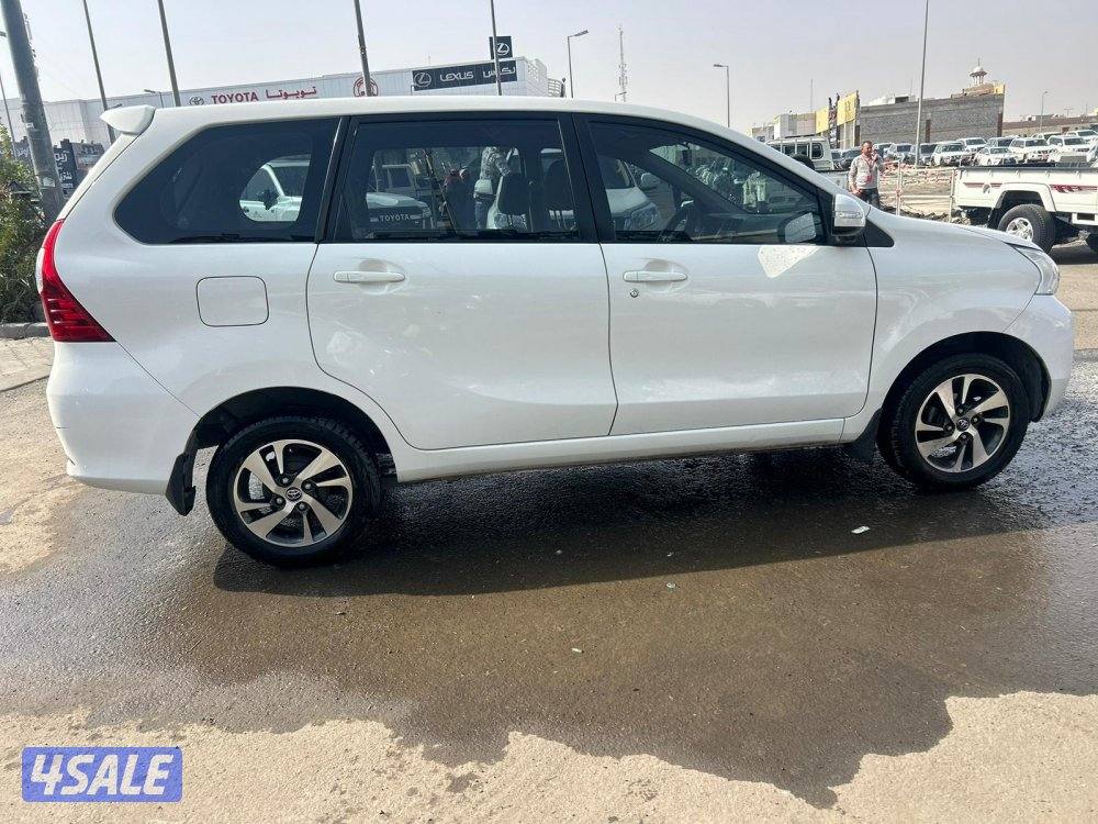 تويوتا افانزا موديل 2019 ماشى 38.000 K.m وارد الساير .صبغ قطعتين3
