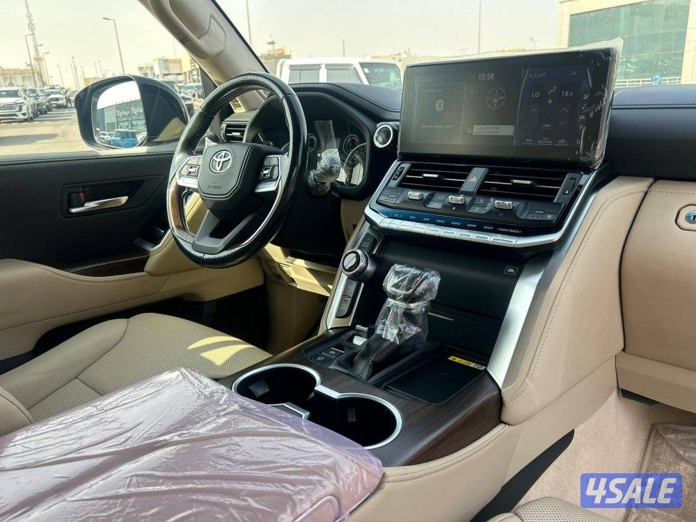 تويوتا لاند كروزر GX.R AEROs  twin turbo.V6 موديل 2023 ماشى 196.000 k.6