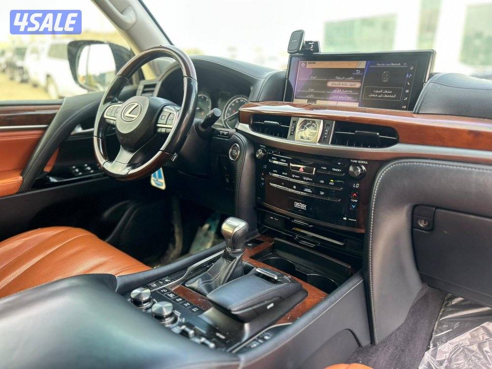 لكزس LX570 s موديل 2018 ماشى 158.000 k.m  وارد الساير .صبغ وكالة7