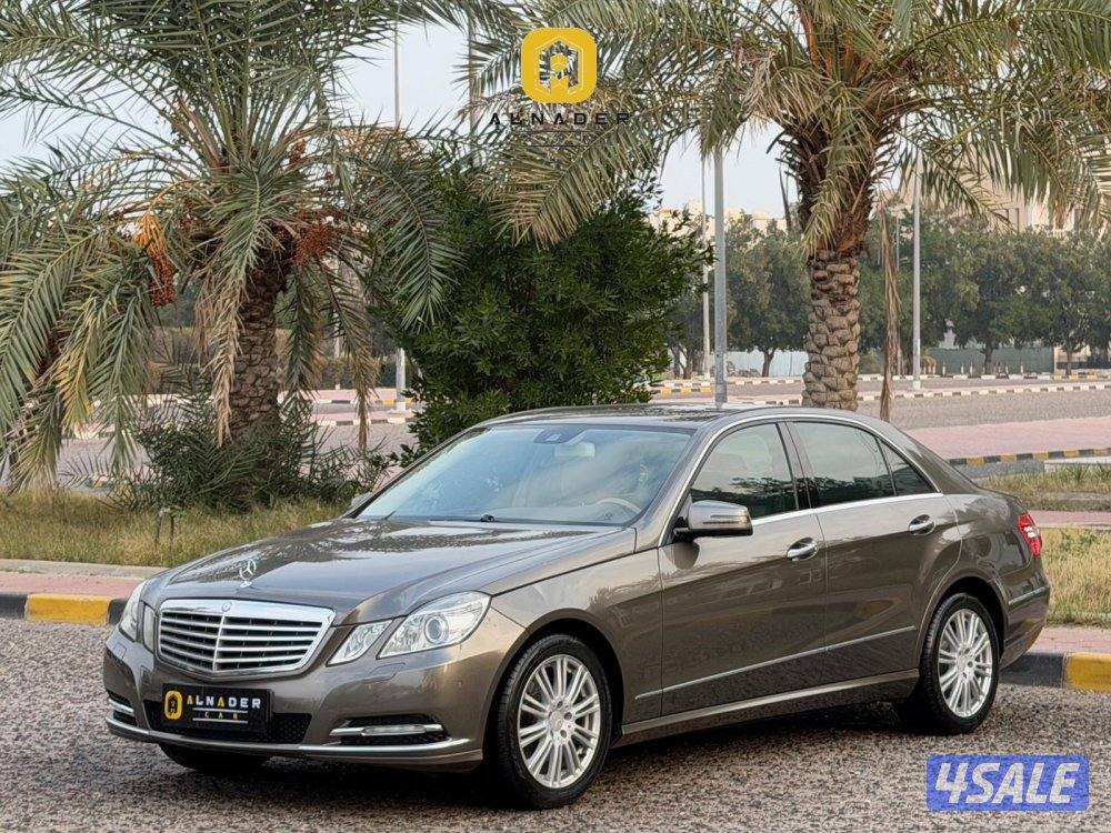 للبيع مرسيدس E300 موديل 2012 وارد البشر0