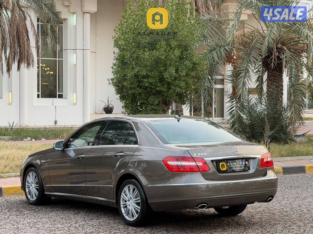 للبيع مرسيدس E300 موديل 2012 وارد البشر5