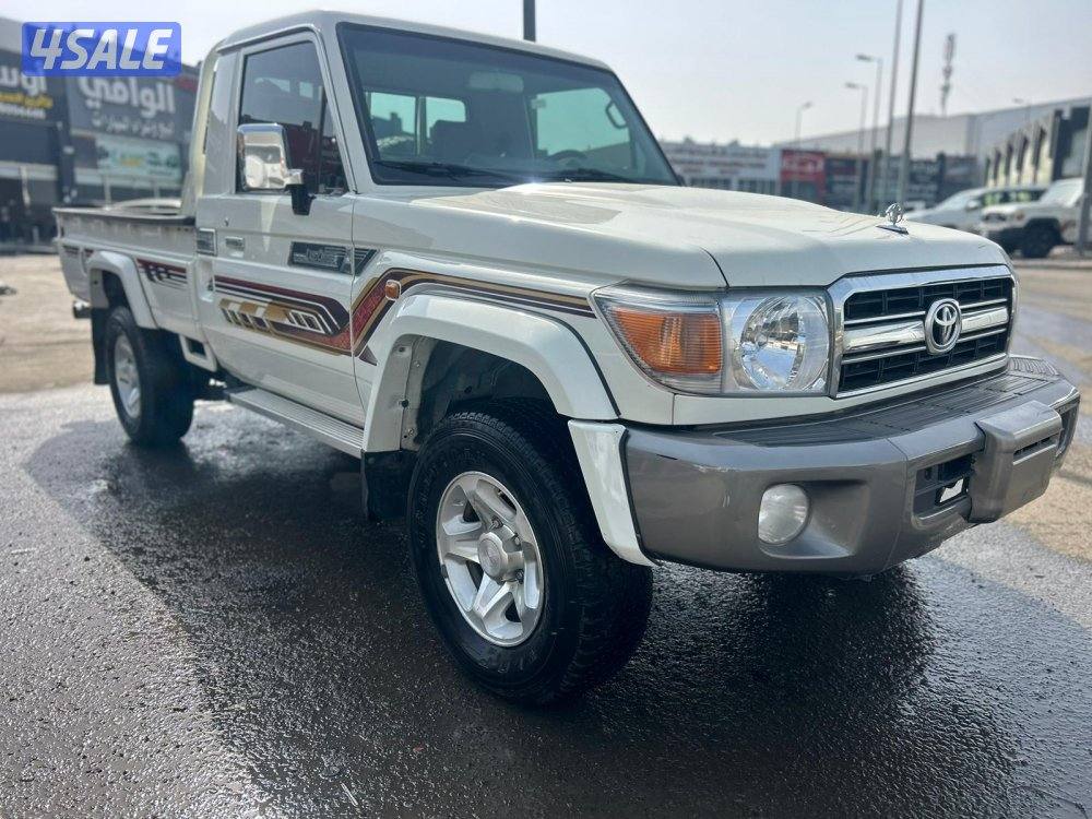 تويوتا لاند كروزر شاص LX .V6 موديل 2021 ماشى 145.000 k.m  وارد الساير1