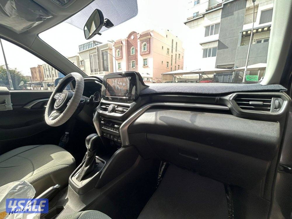 تويوتا اوربن موديل 2025 ماشي 11 الف تحت الكفالة مالك الاول10