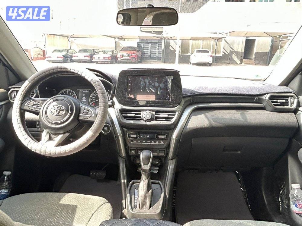 تويوتا اوربن موديل 2025 ماشي 11 الف تحت الكفالة مالك الاول12