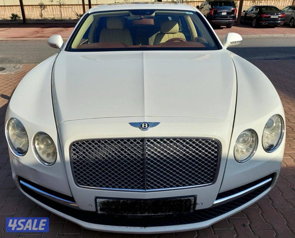 للبيع سيارة بنتلي صالون 20145