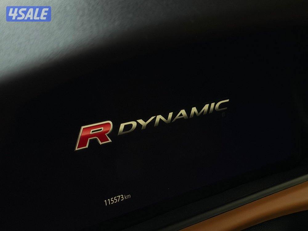 للبيع فيلار R DYNAMIC P300 SE موديل 2018 وارد الغانم11