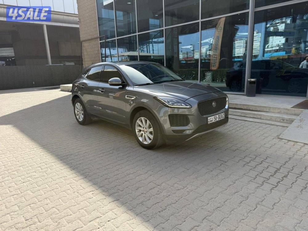 جاكوار E-PACE8