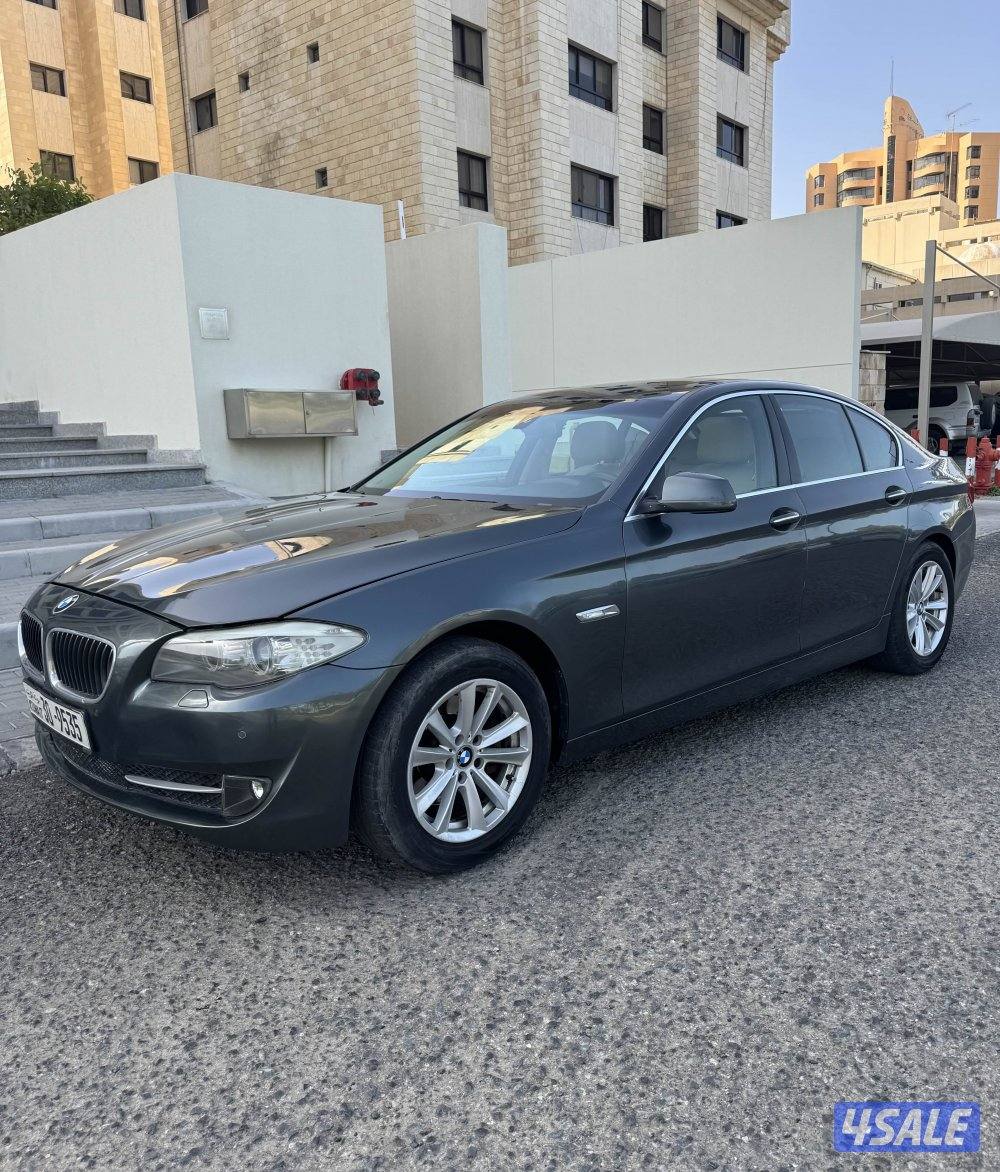 بي ام دبليو 530i كامل المواصفات 2013 بحالة ممتازة العداد 150 الف2