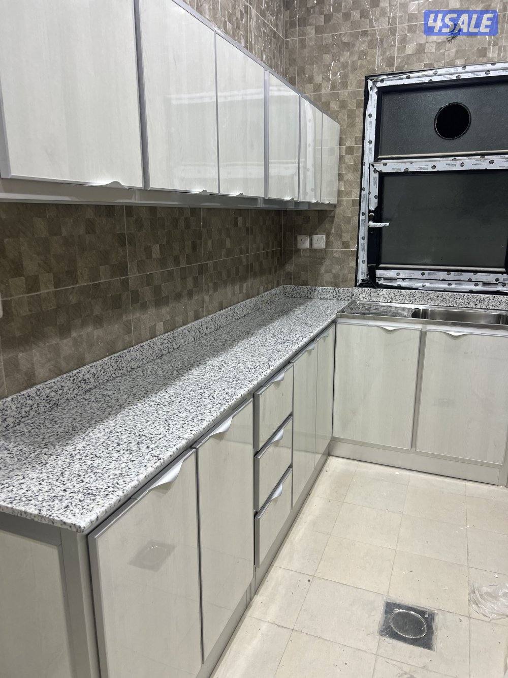 All kuwite Sarai’s8