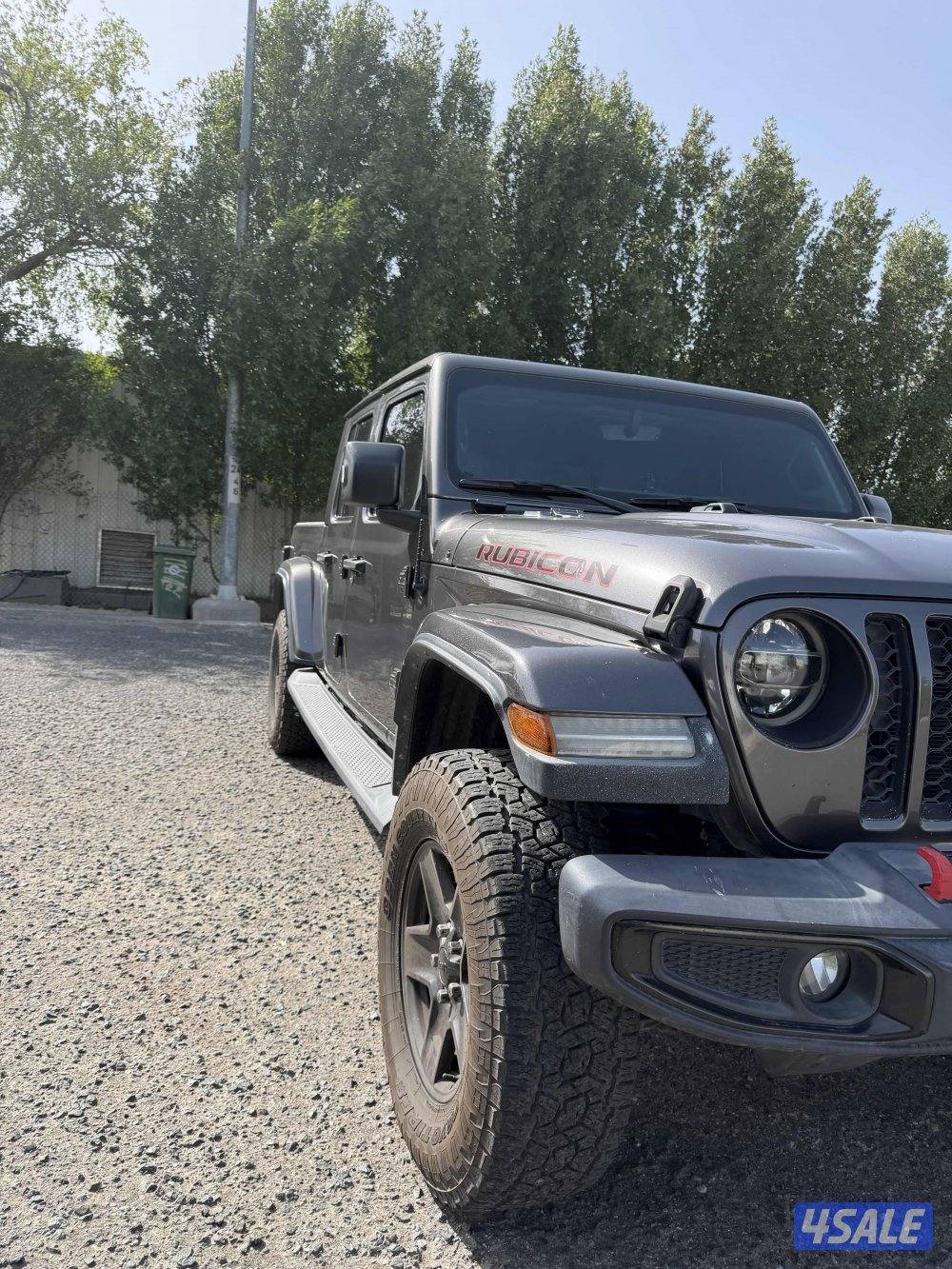 للبيع جيب جلاديتور2