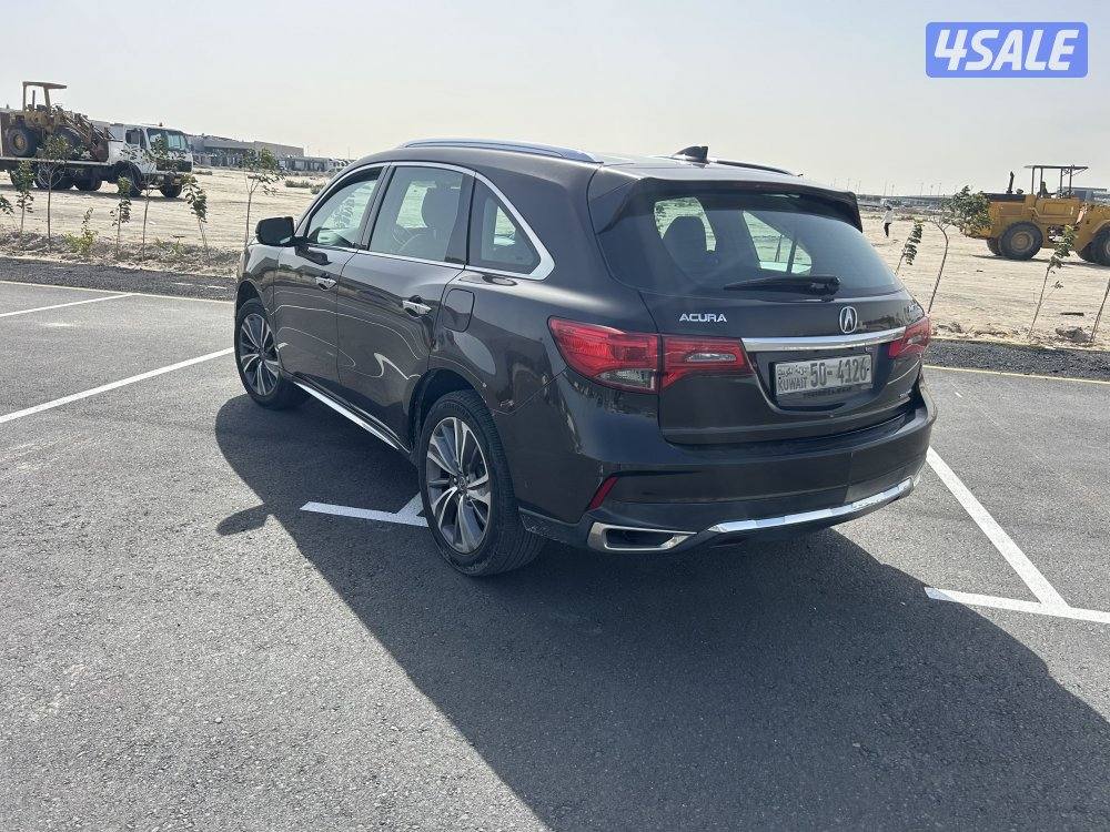 اكيورا 2018 MDX أعلي درجة عداد 75 الف سرفيس وكالة12
