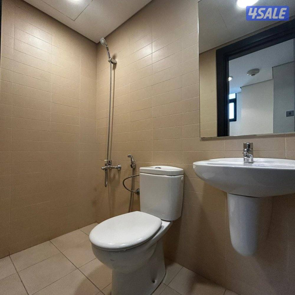 شقة إطلالة بحرية نصف مفروشة للإيجار في بنيد القار7