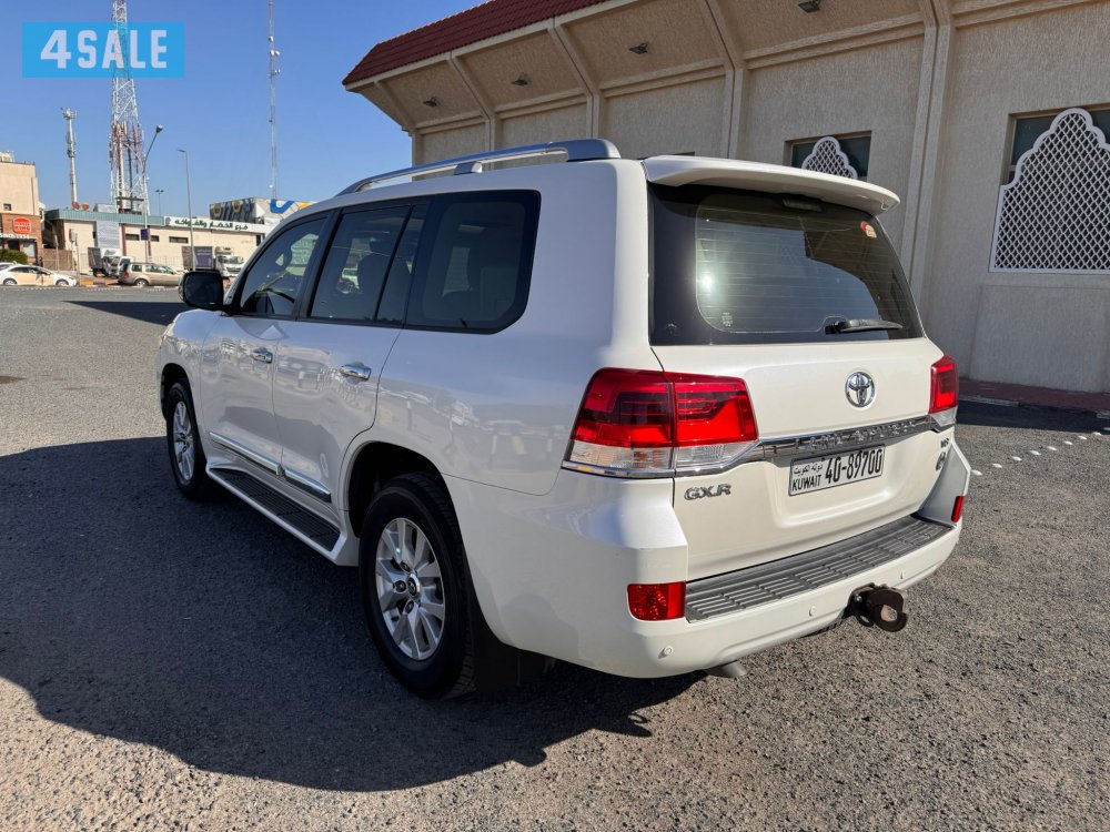 لاندكروزر وارد الوكالة موديل 20173