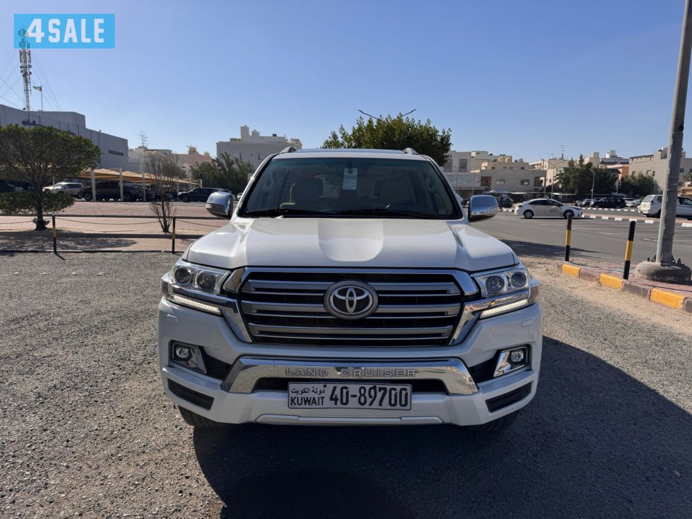 لاندكروزر وارد الوكالة موديل 20175