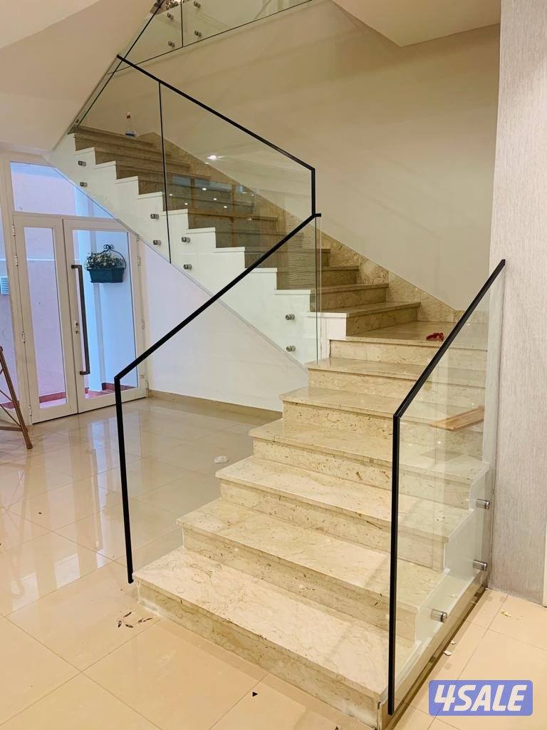 فني زجاج شاورت مرايا دربزين درج بلكونة جميع انواع الزجاج4