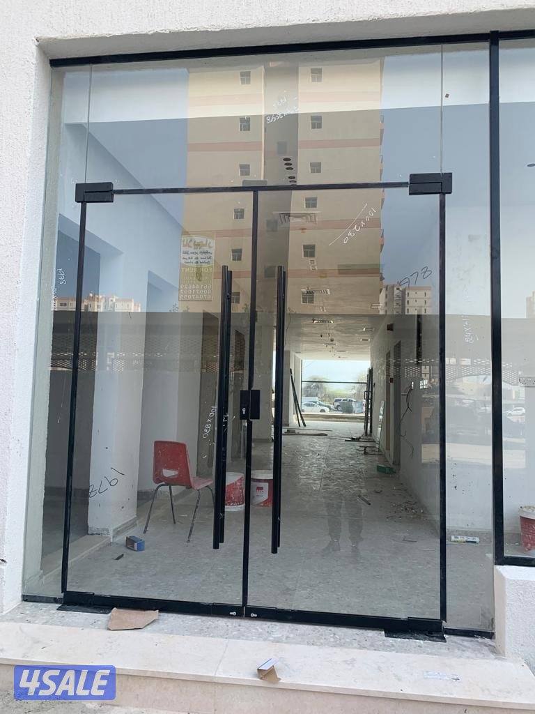 فني زجاج شاورت مرايا دربزين درج بلكونة جميع انواع الزجاج11