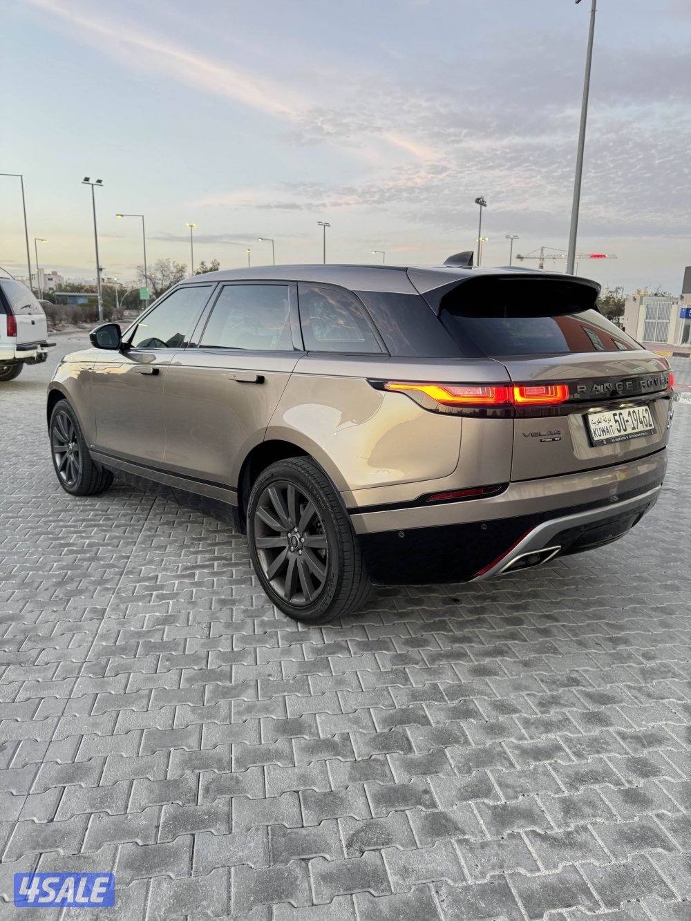 رنج روفر فيلار R-Dynamic P380 HSE أعلى فئة كامل المواصفات4