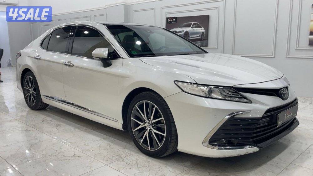 للبيع كامري ليمتد 2023 عداد 41 الف0