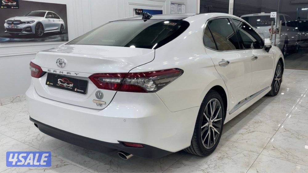 للبيع كامري ليمتد 2023 عداد 41 الف3